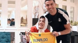 پیشنهاد رونالدو برای پرداخت هزینه درمان دختر هنرمند ایرانی