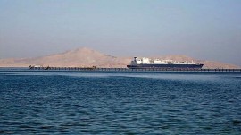 حادثه دریایی در شرق سومالی/ ۲۲ فرد مسلح وارد یک کشتی شدند